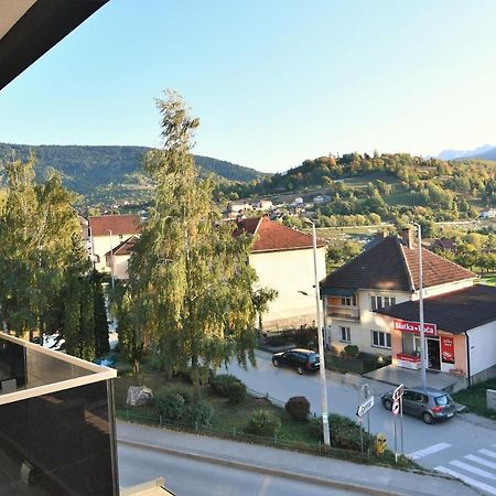 Elan Luxury Apartments & Rooms プラヴ エクステリア 写真